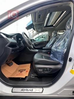 تۆیۆتا ڕاڤ 4